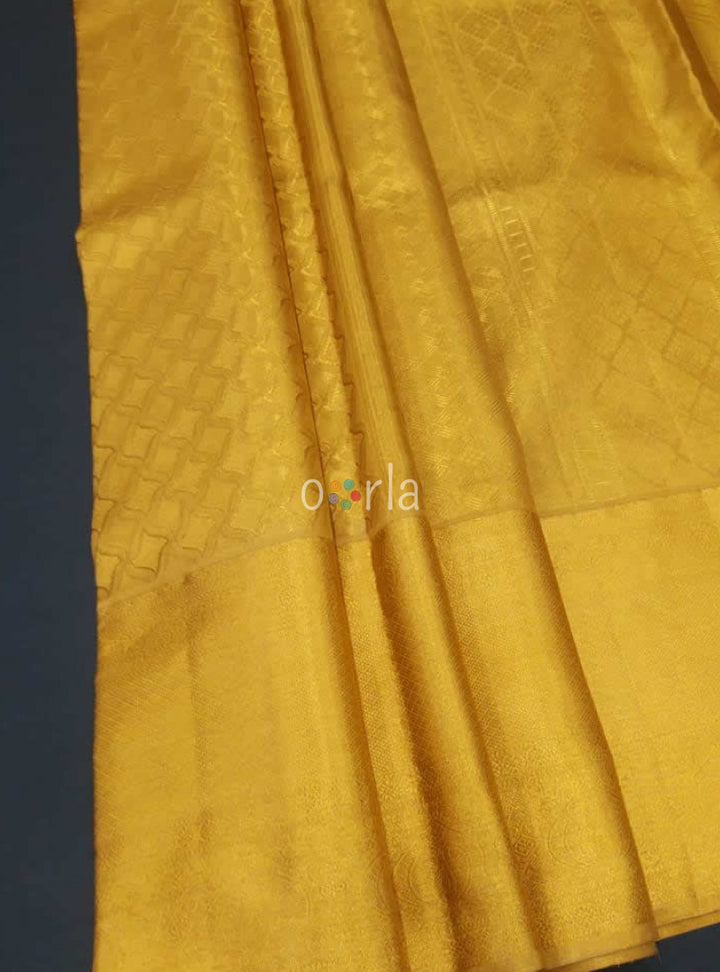 Varnam - Golden Kanchipuram Bridal Handloom Silk Saree