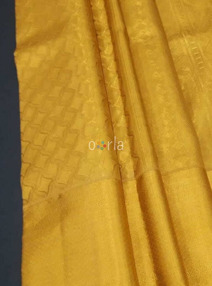 Varnam - Golden Kanchipuram Bridal Handloom Silk Saree